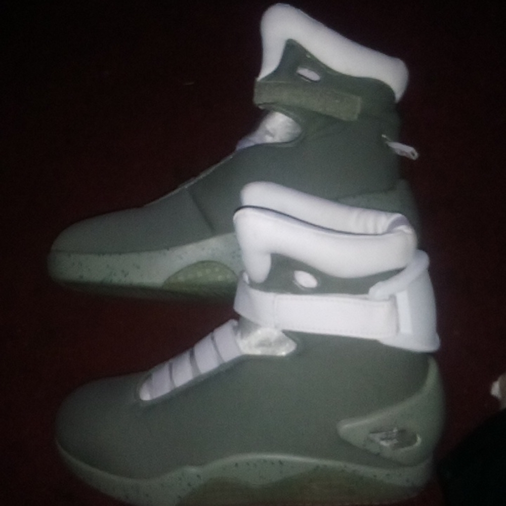 Back to the Future 2 shoes - Picture 1 of 1